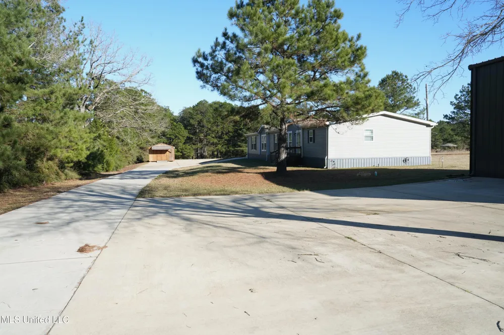 1082 Double M Summit, MS 39666