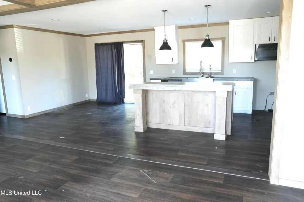 1082 Double M Summit, MS 39666