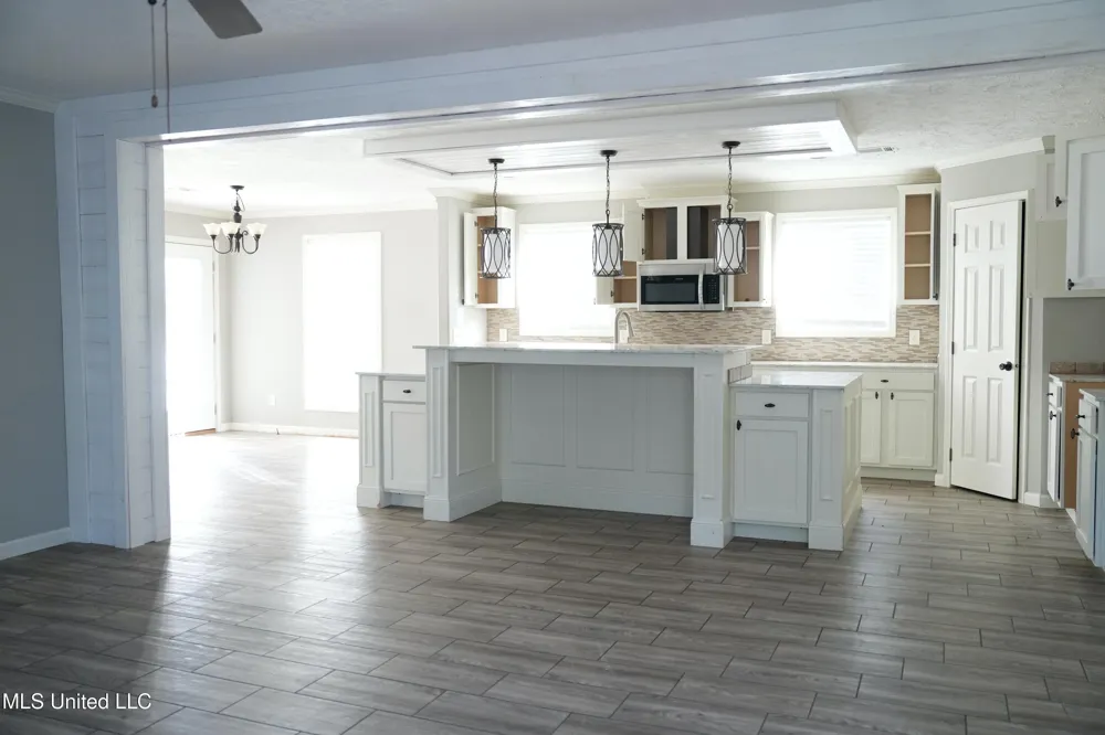 1082 Double M Summit, MS 39666