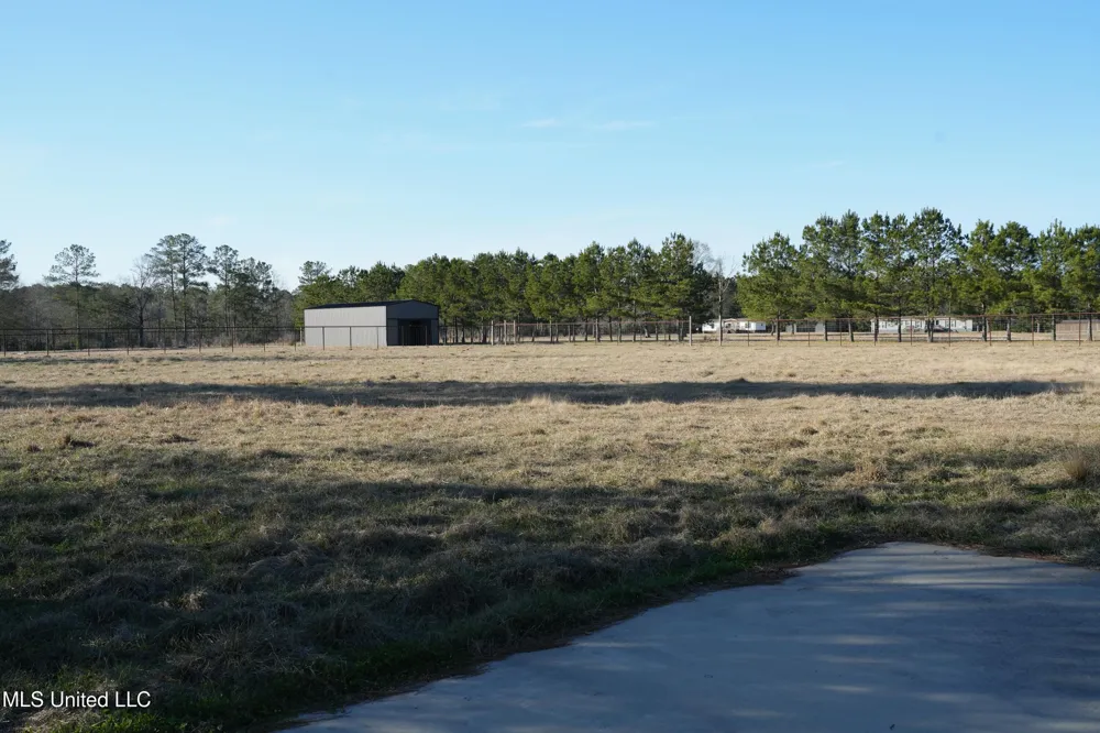 1082 Double M Summit, MS 39666