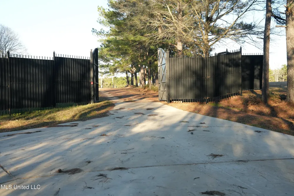 1082 Double M Summit, MS 39666