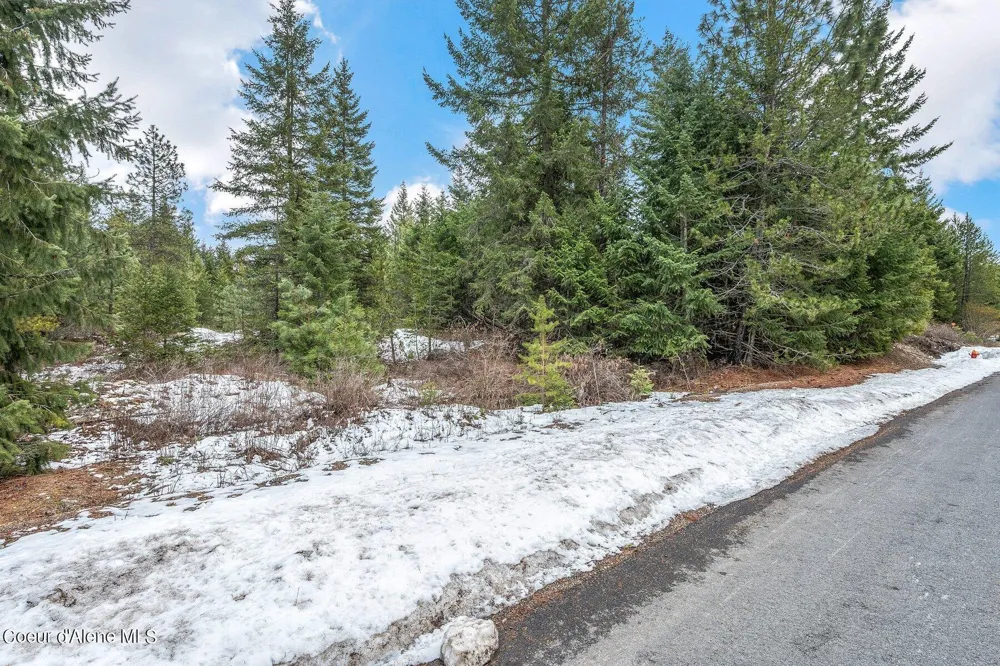 32972 10th Avenue Spirit Lake, ID 83869