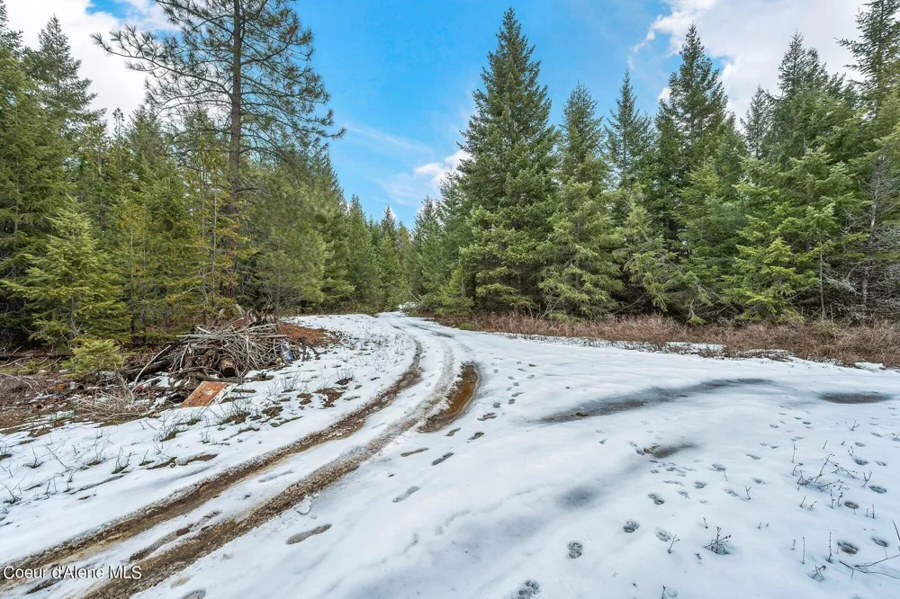 32958 10th Avenue Spirit Lake, ID 83869
