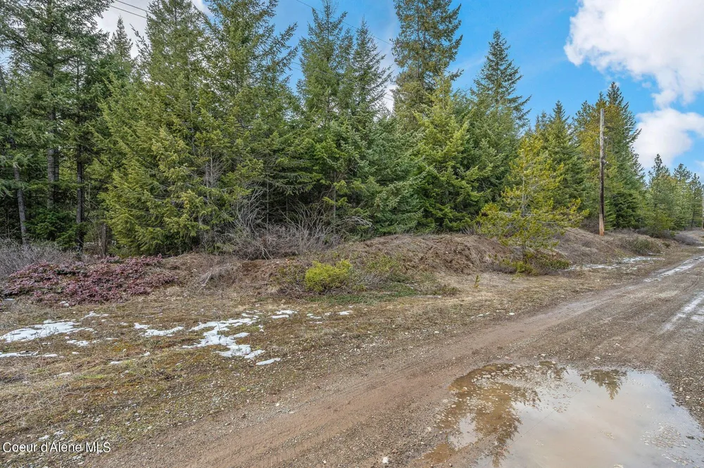 32958 10th Avenue Spirit Lake, ID 83869
