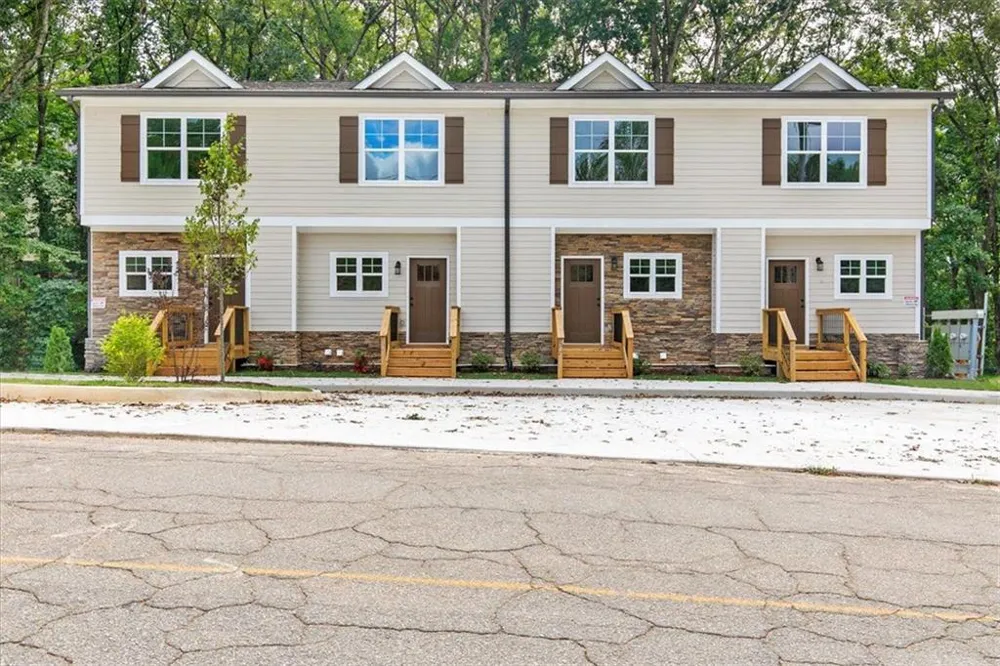 2486 Hidden Cove Court