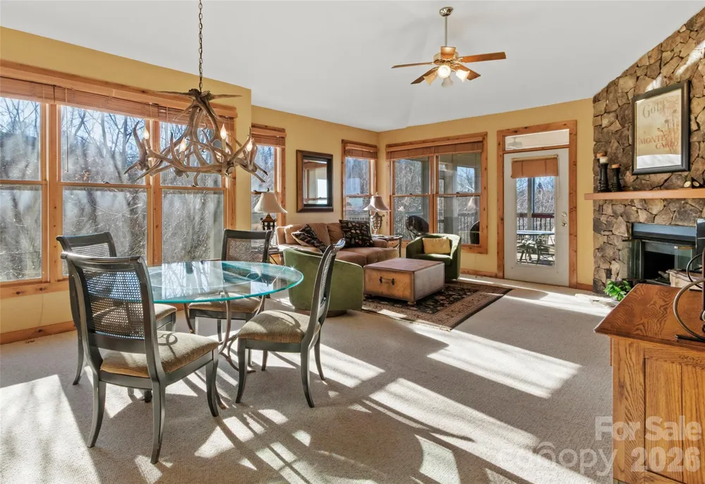 80 Stoney Falls Loop #3/201 Burnsville, NC 28714