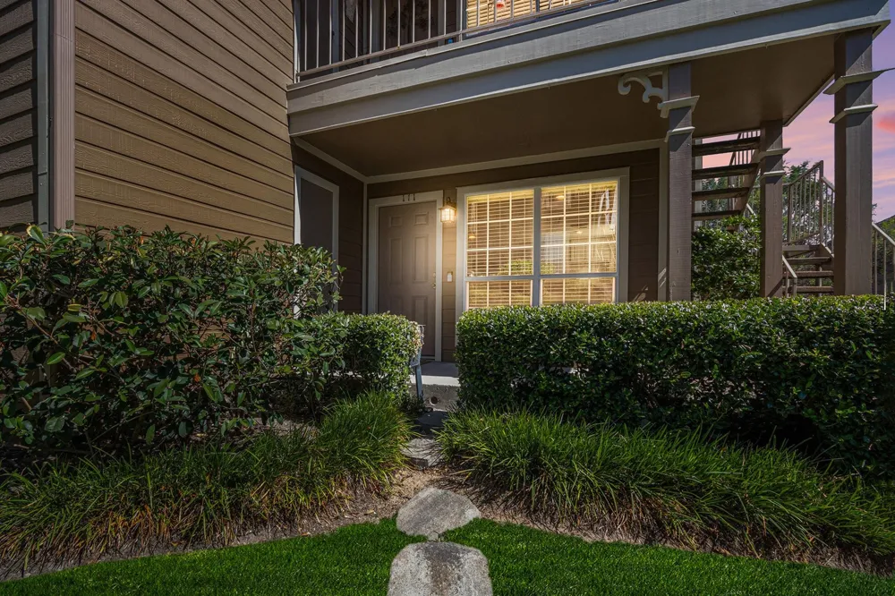 1880 White Oak Drive #111