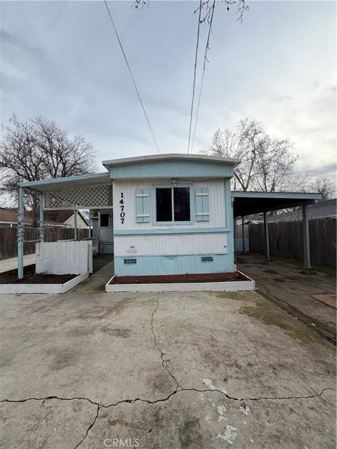 14707 Walnut Avenue