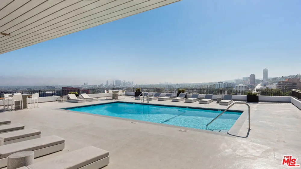 1100 Alta Loma Road #1502