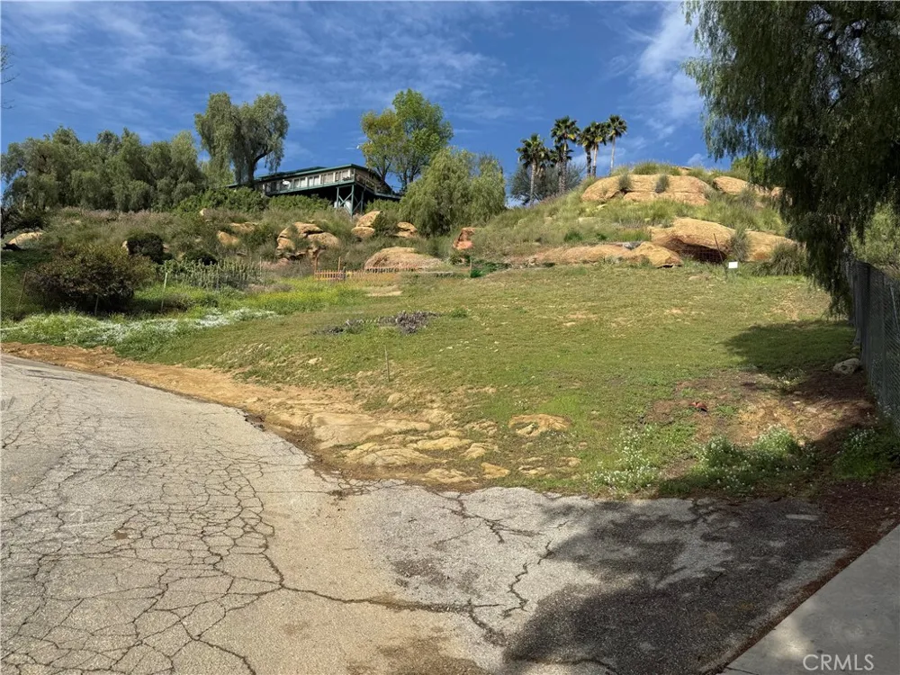 7365 Webb Rd Chatsworth, CA 91311