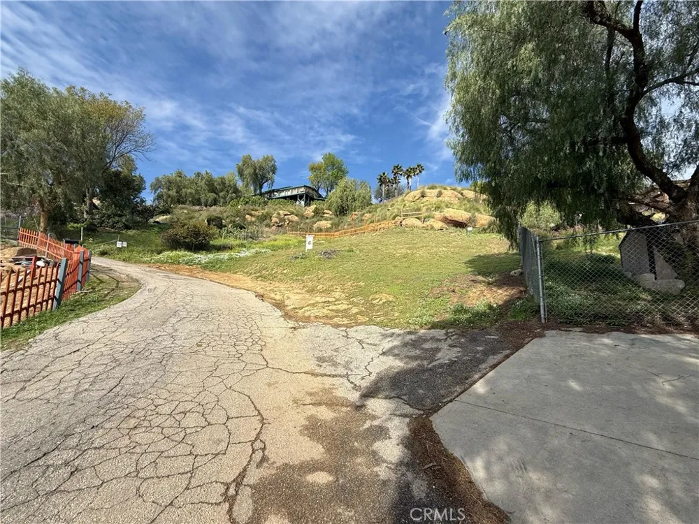 7365 Webb Rd Chatsworth, CA 91311