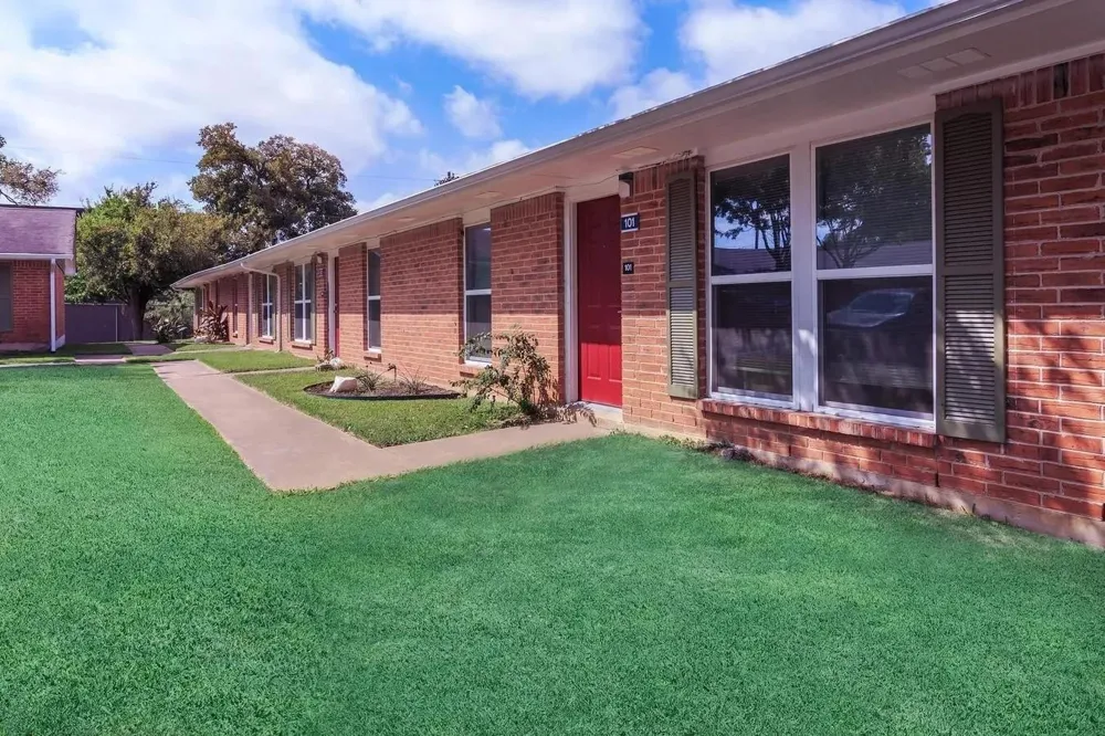 401 Hwy 95 Elgin, TX 78602