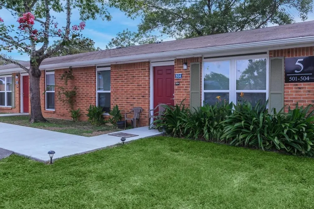 401 Hwy 95 Elgin, TX 78602