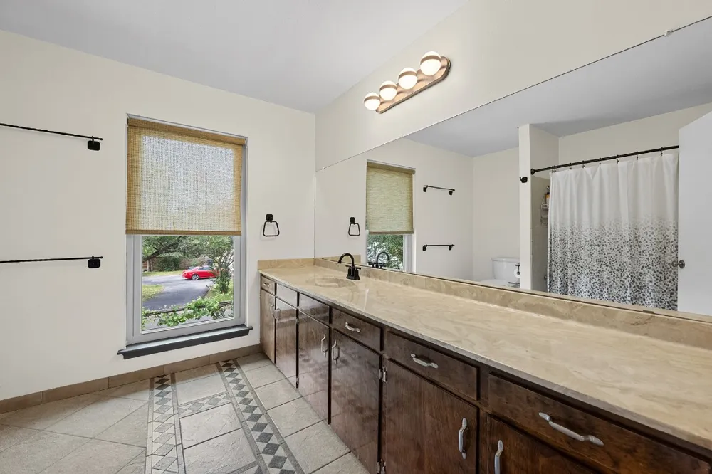 402 Bear Canyon Drive Manchaca, TX 78652