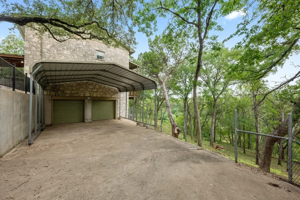 402 Bear Canyon Drive Manchaca, TX 78652