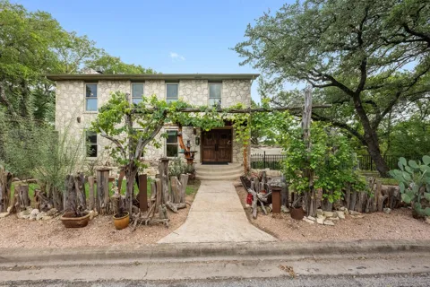 402 Bear Canyon Drive