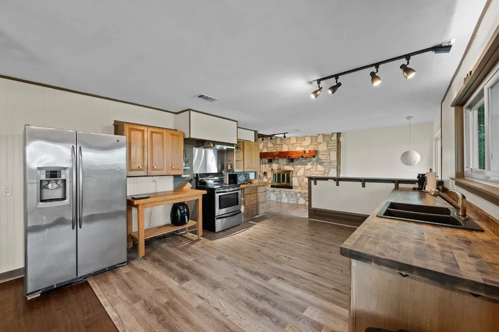 402 Bear Canyon Drive Manchaca, TX 78652