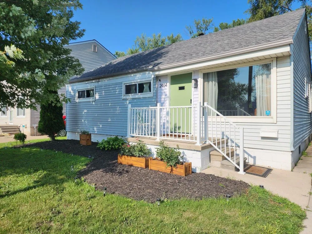 2464 Greenfield Road