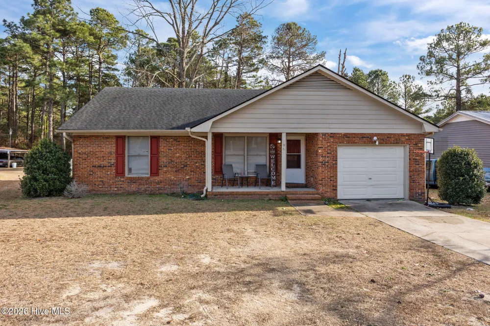 2967 Peacock Street Hope Mills, NC 28348