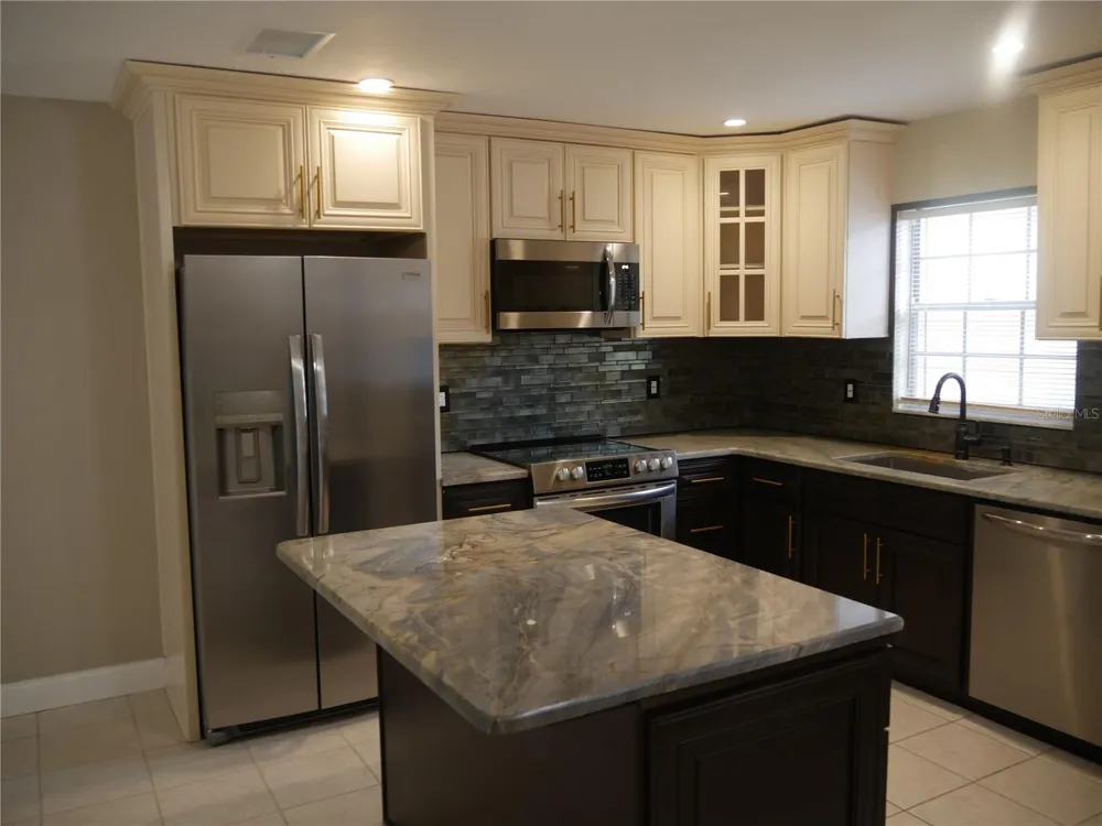 2411 ASPINWALL STREET #2411 Sarasota, FL 34237