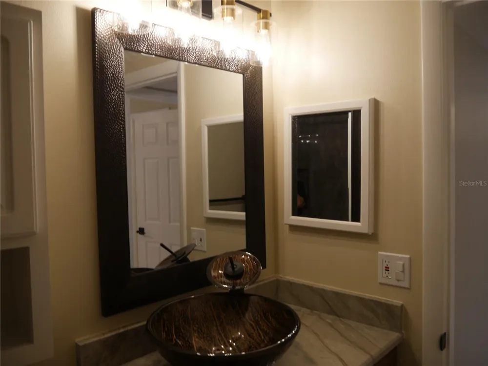 2411 ASPINWALL STREET #2411 Sarasota, FL 34237