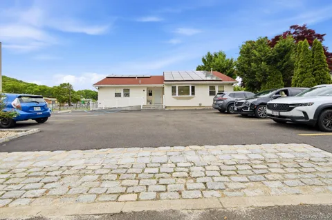 1 Arrowood Lane Lane