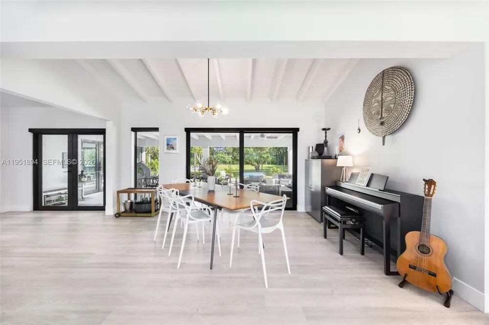 7325 SW 102nd St Pinecrest, FL 33156