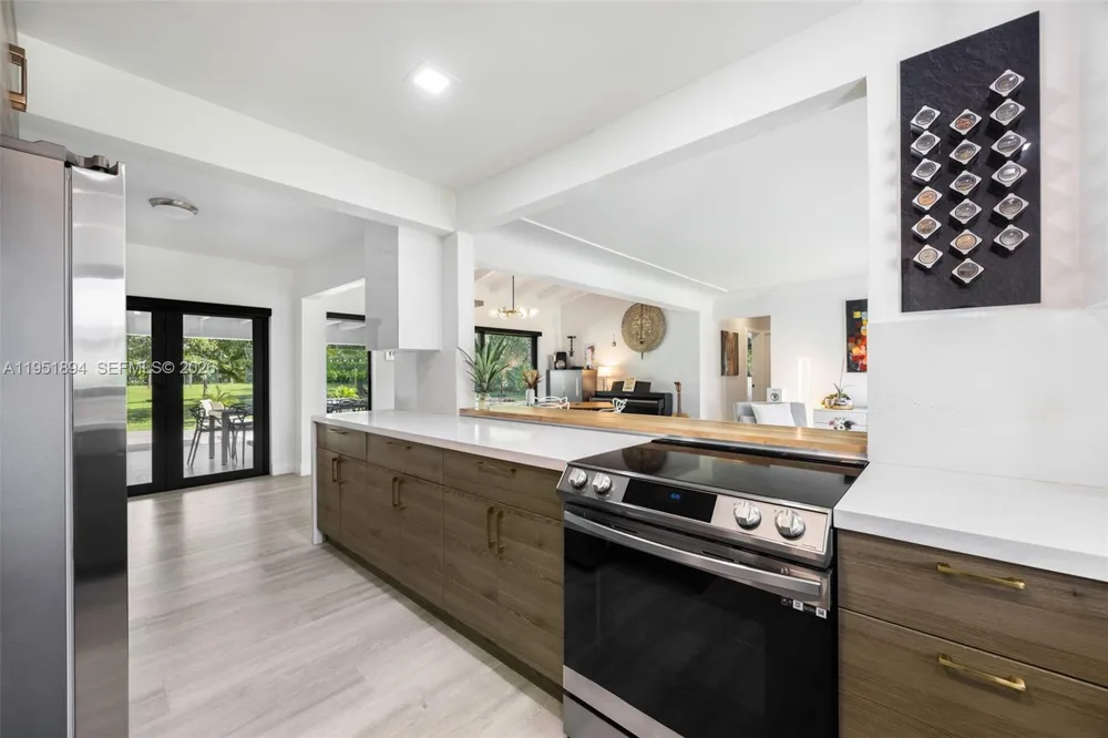 7325 SW 102nd St Pinecrest, FL 33156