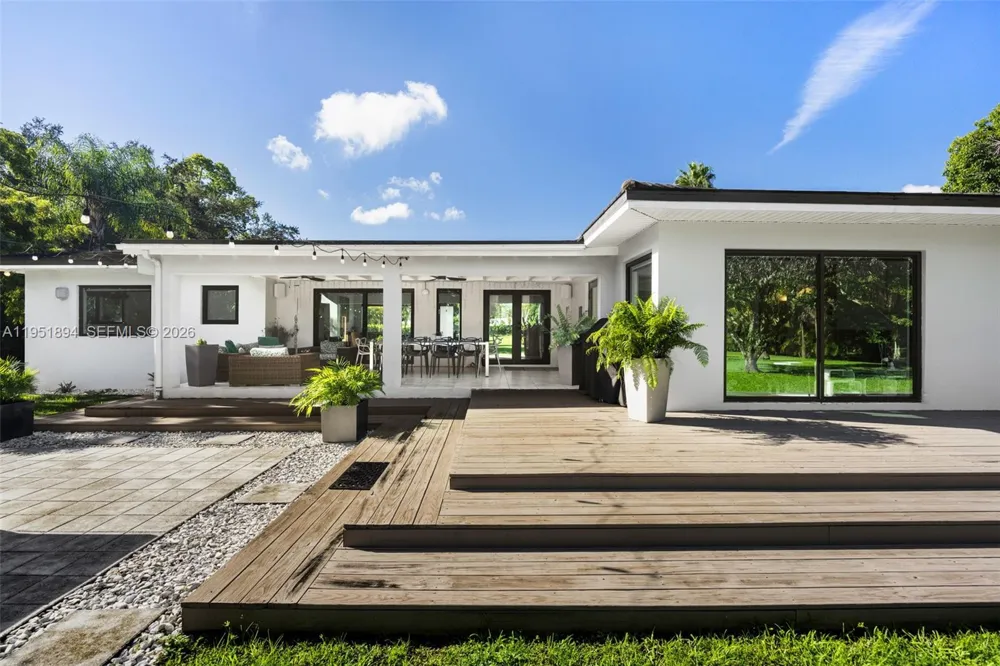 7325 SW 102nd St Pinecrest, FL 33156