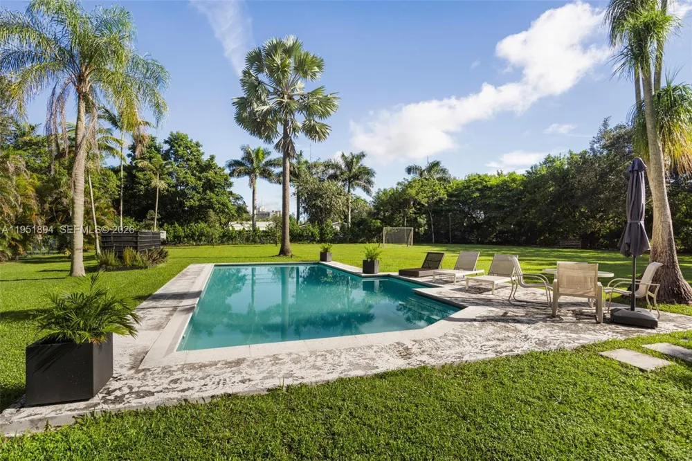 7325 SW 102nd St Pinecrest, FL 33156