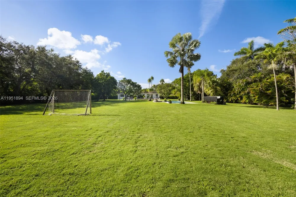 7325 SW 102nd St Pinecrest, FL 33156