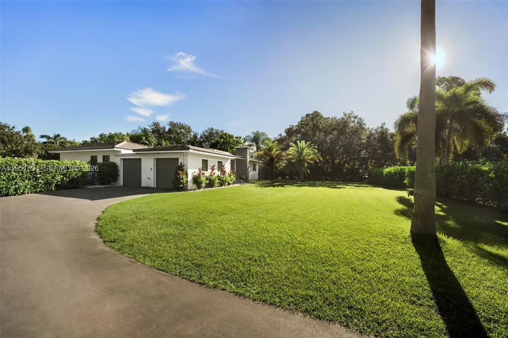 7325 SW 102nd St Pinecrest, FL 33156