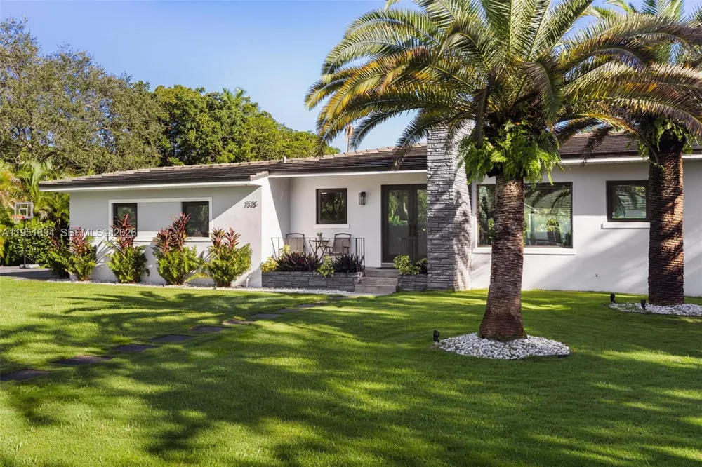 7325 SW 102nd St Pinecrest, FL 33156