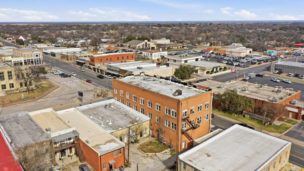 107 S Austin Street Comanche, TX 76442