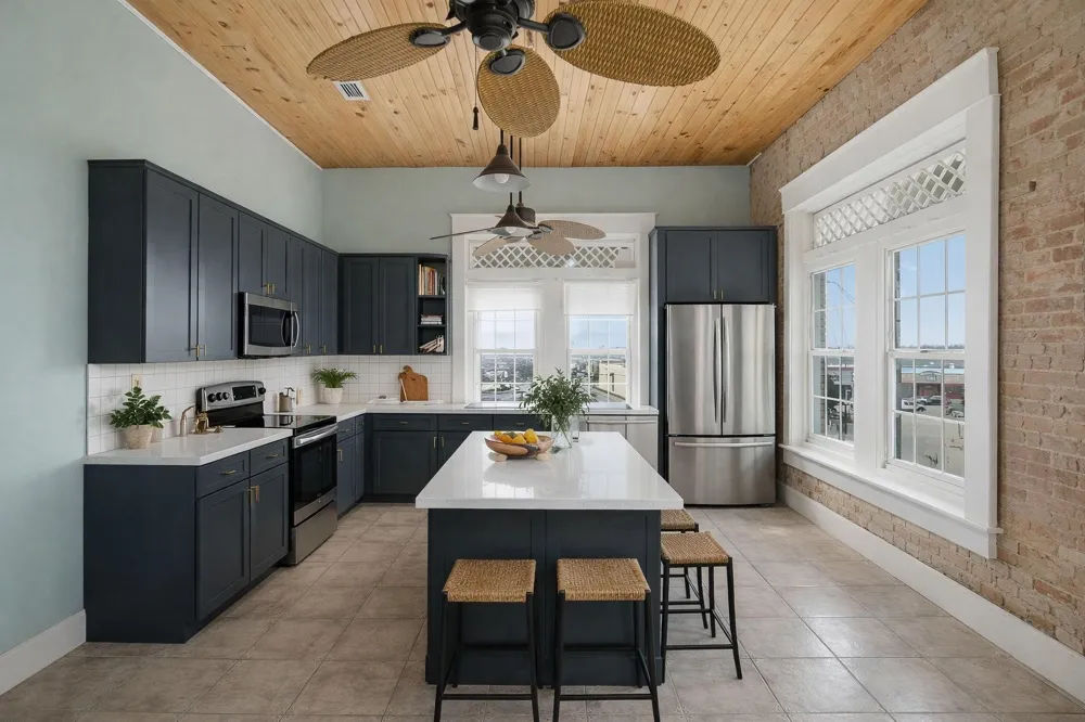 107 S Austin Street Comanche, TX 76442