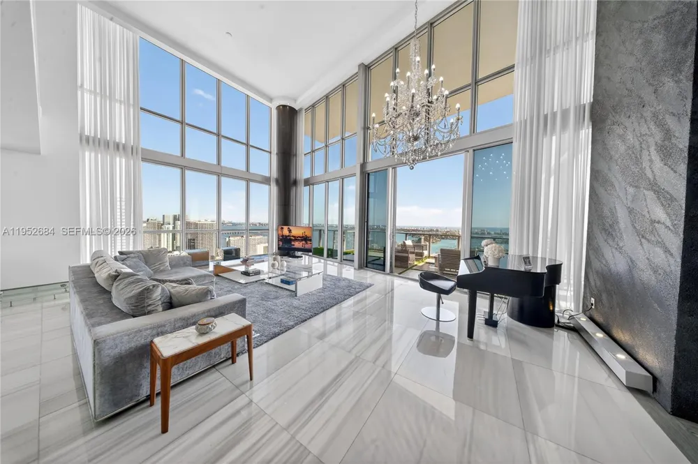 1100 Biscayne Blvd #5306 Miami, FL 33132