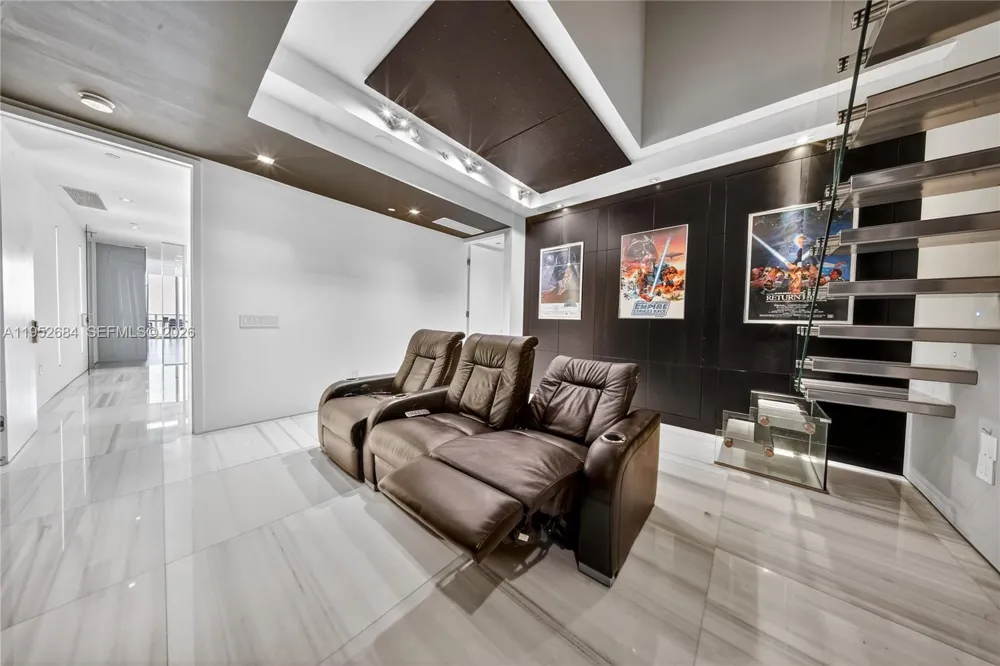 1100 Biscayne Blvd #5306 Miami, FL 33132