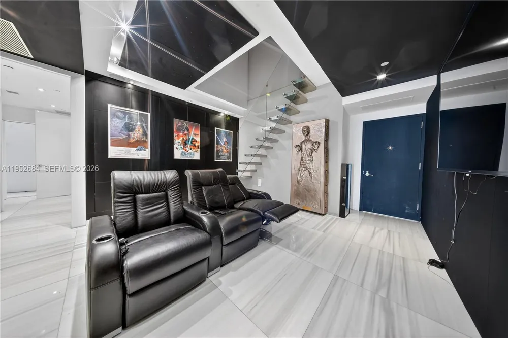 1100 Biscayne Blvd #5306 Miami, FL 33132