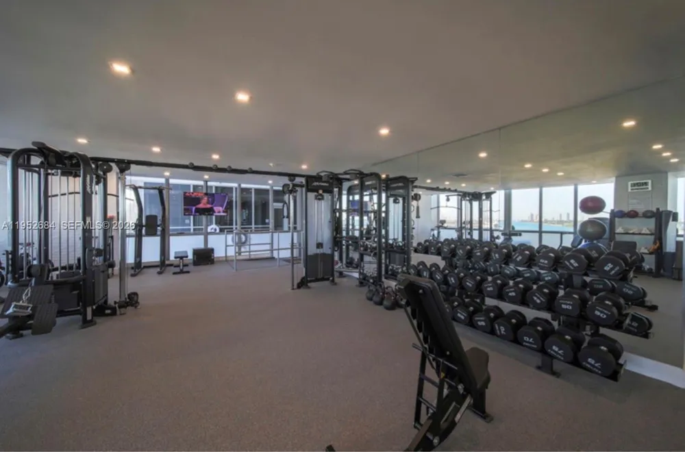 1100 Biscayne Blvd #5306 Miami, FL 33132