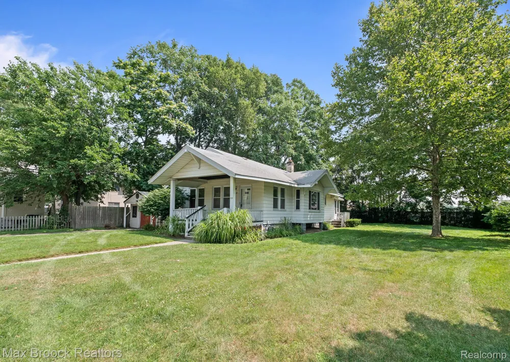 918 Saint Louis Street