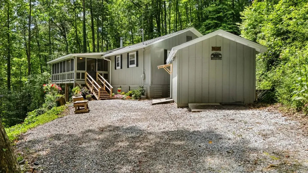 592 Snow Hill Falls Circle