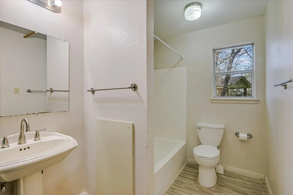 309 Stolle Lane Flatonia, TX 78941