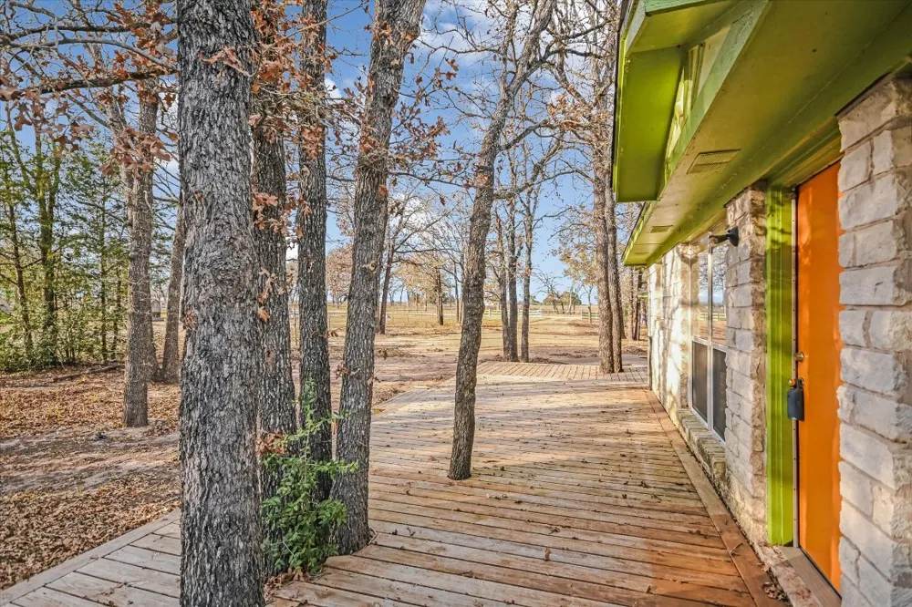 309 Stolle Lane Flatonia, TX 78941