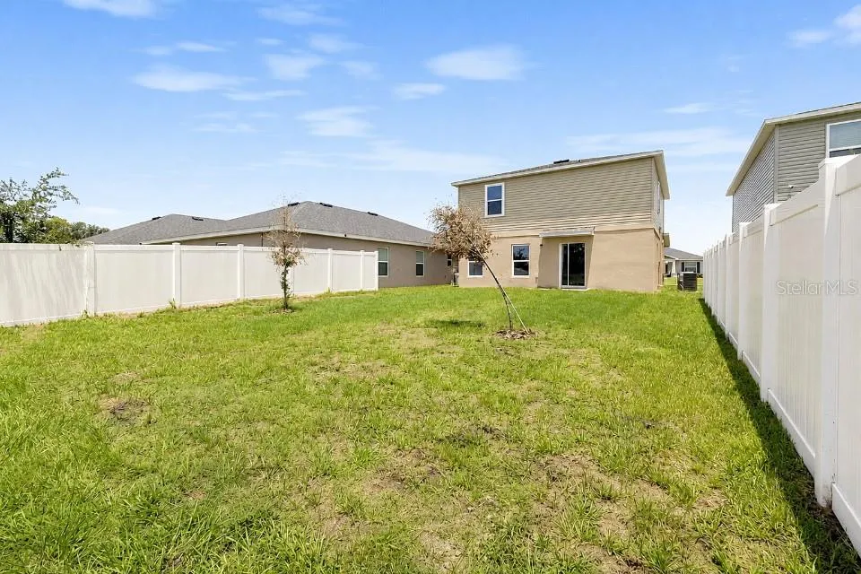 2060 GOLDEN BEAK DRIVE Eagle Lake, FL 33839