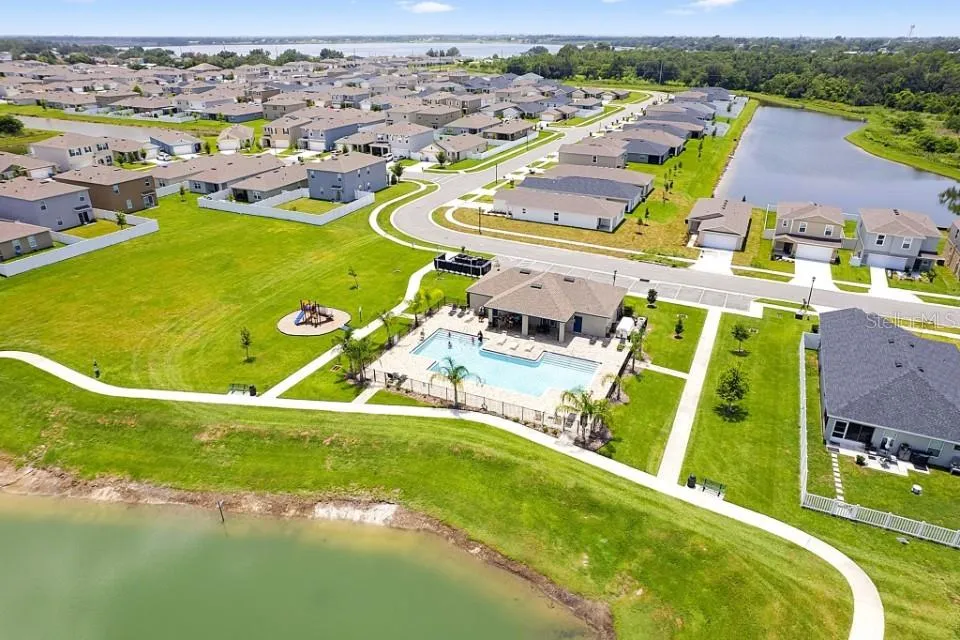 2060 GOLDEN BEAK DRIVE Eagle Lake, FL 33839