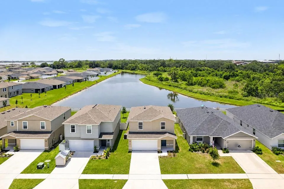 2060 GOLDEN BEAK DRIVE Eagle Lake, FL 33839