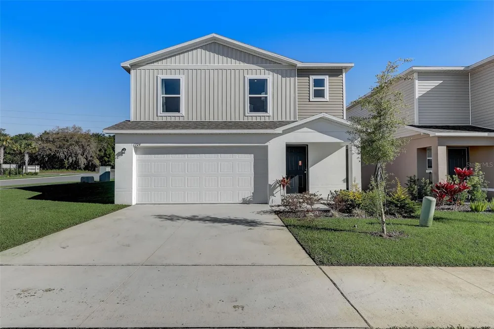 2076 GOLDEN BEAK DRIVE Eagle Lake, FL 33839