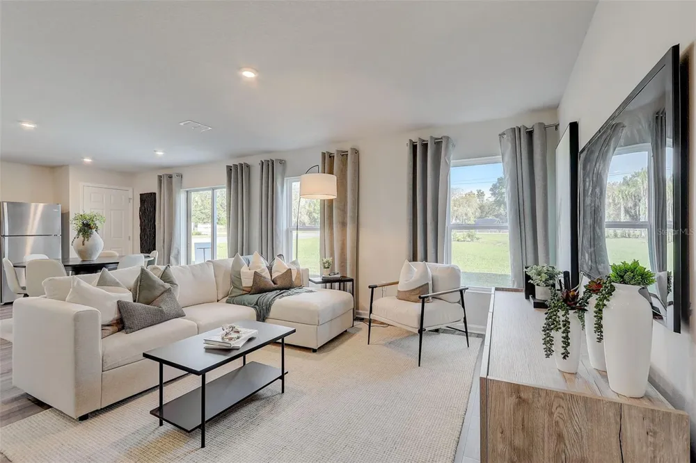 2076 GOLDEN BEAK DRIVE Eagle Lake, FL 33839