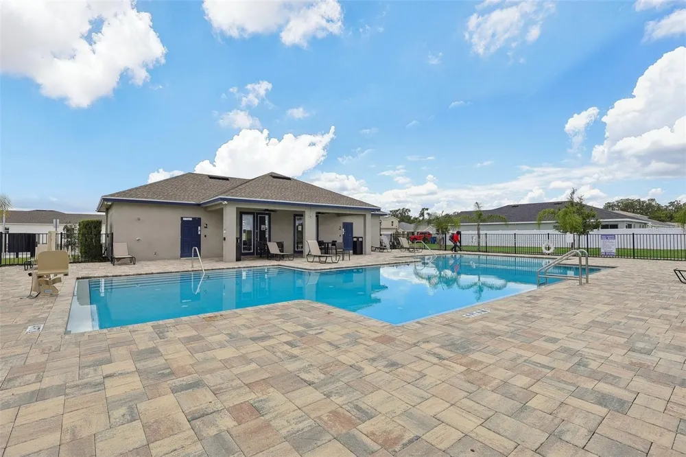 2076 GOLDEN BEAK DRIVE Eagle Lake, FL 33839