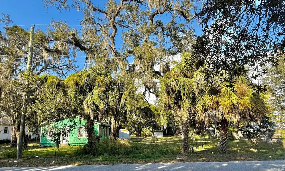 3912 E LOUISIANA AVENUE